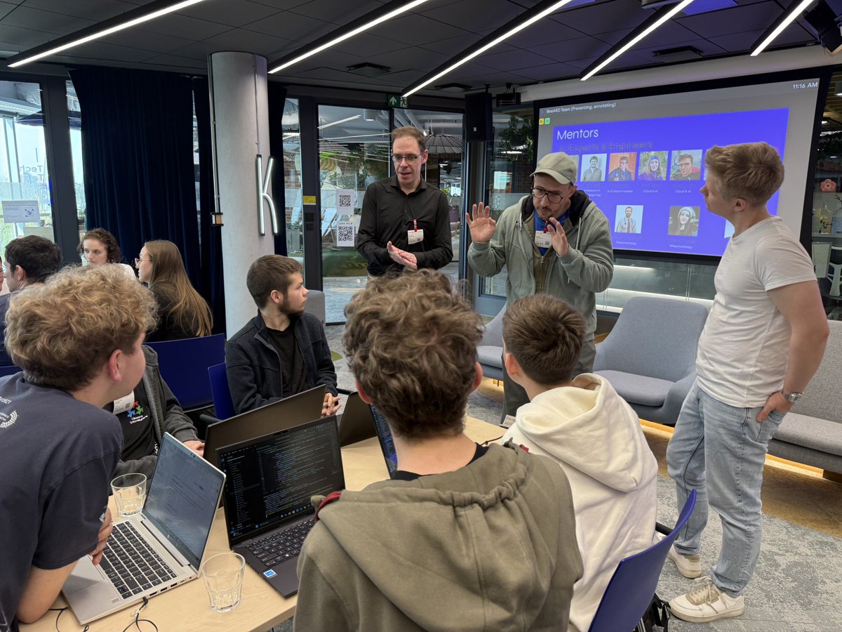 beatabaranowsk's tweet image. Hacking the future of science with @BeeARDai @GoogleForEdu @good students and doctors from @uniwroc @PWr_Wroclaw @umed_wroc, AI enthusiasts & specialists at @GooglePolska Wroclaw office 🚀