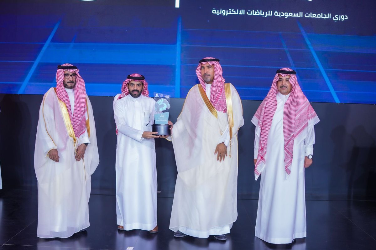 عمادة شؤون الطلاب tweet media