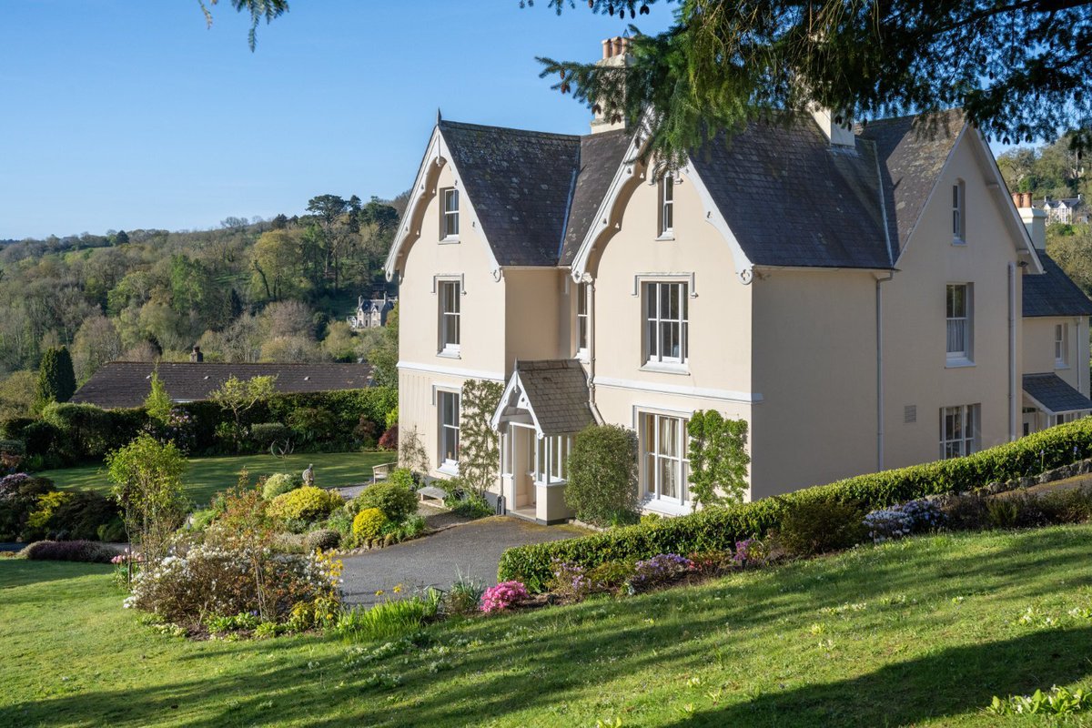 Jackson-Stops (@jacksonstops) on Twitter photo The Old Rectory is a fine #formerrectory in mature gardens in the centre of the sought-after village of #Lustleigh on the edge of #Dartmoor.
New to the market with <a href="/JSExeter/">Jackson-Stops Exeter</a> with a guide price of ÂŁ1,500,000.
jackson-stops.co.uk/properties/205…
#newtonabbot #devon #countryhousesales The Old Rectory is a fine #formerrectory in mature gardens in the centre of the sought-after village of #Lustleigh on the edge of #Dartmoor.
New to the market with <a href="/JSExeter/">Jackson-Stops Exeter</a> with a guide price of ÂŁ1,500,000.
jackson-stops.co.uk/properties/205…
#newtonabbot #devon #countryhousesales