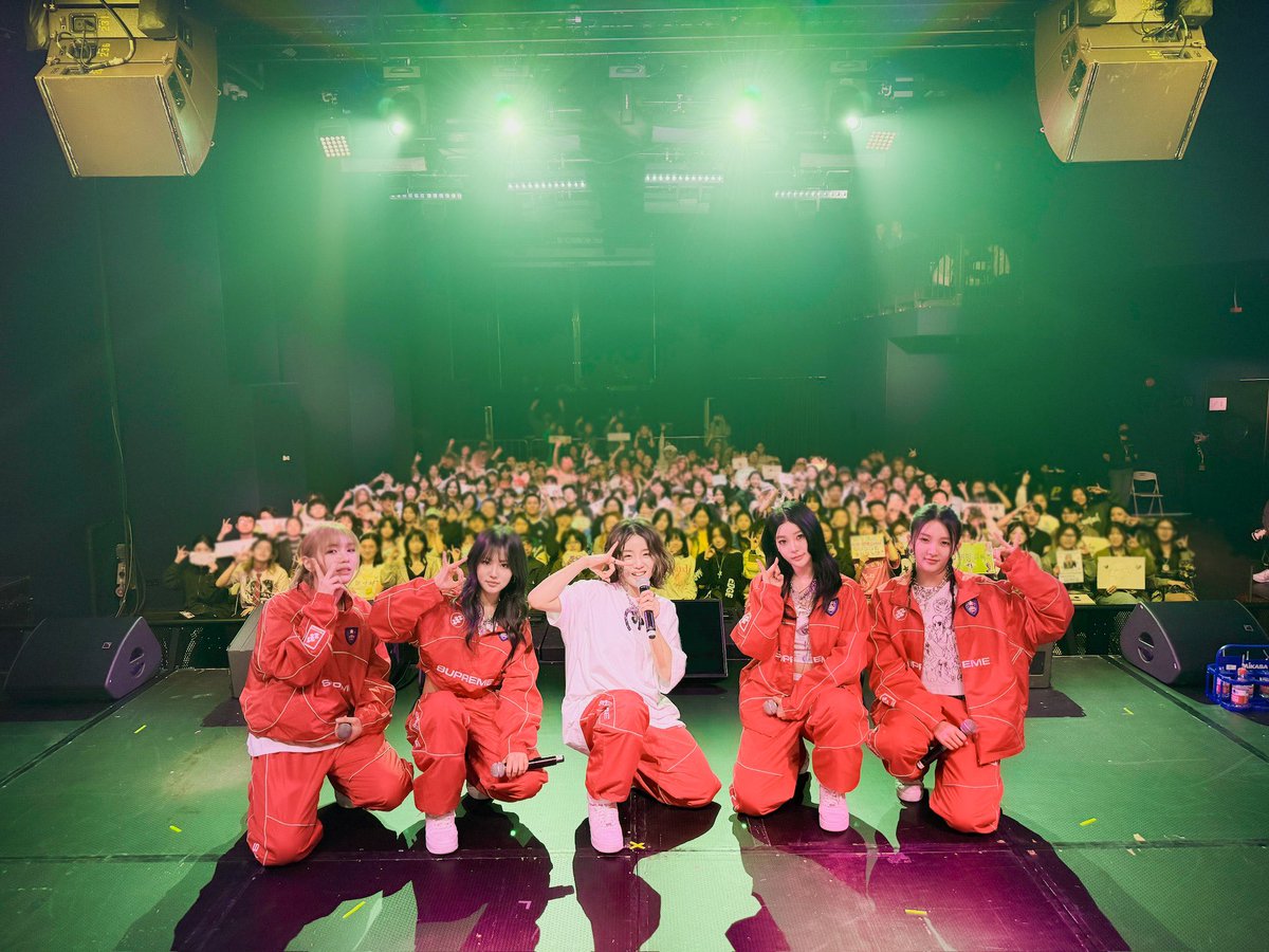youngposseup's tweet image. [Y-Pose]
250413 HK FAN CONCERT 📸

홍콩 팬 콘서트에 와주신 모든 테리 여러분 너무 감사합니다 함께 신나게 즐겨주신 덕분에 행복한 공연이었어요 ☺️❤️ 세계 여러 곳에 계신 테리들을 만날 수 있어서 요즘 아주 행복한 파씨입니당 얼른 또 좋은 모습으로 만나요!!

#YOUNGPOSSE #영파씨…
