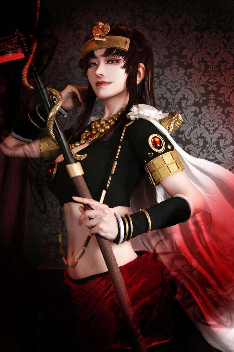 ※cosplay / まじ快
小泉紅子🔮
...
..
.
      " 今日は怪盗キッドの命日よ "
.
.

p*(<a href="/kiyo_hanana_220/">はなな</a> )様