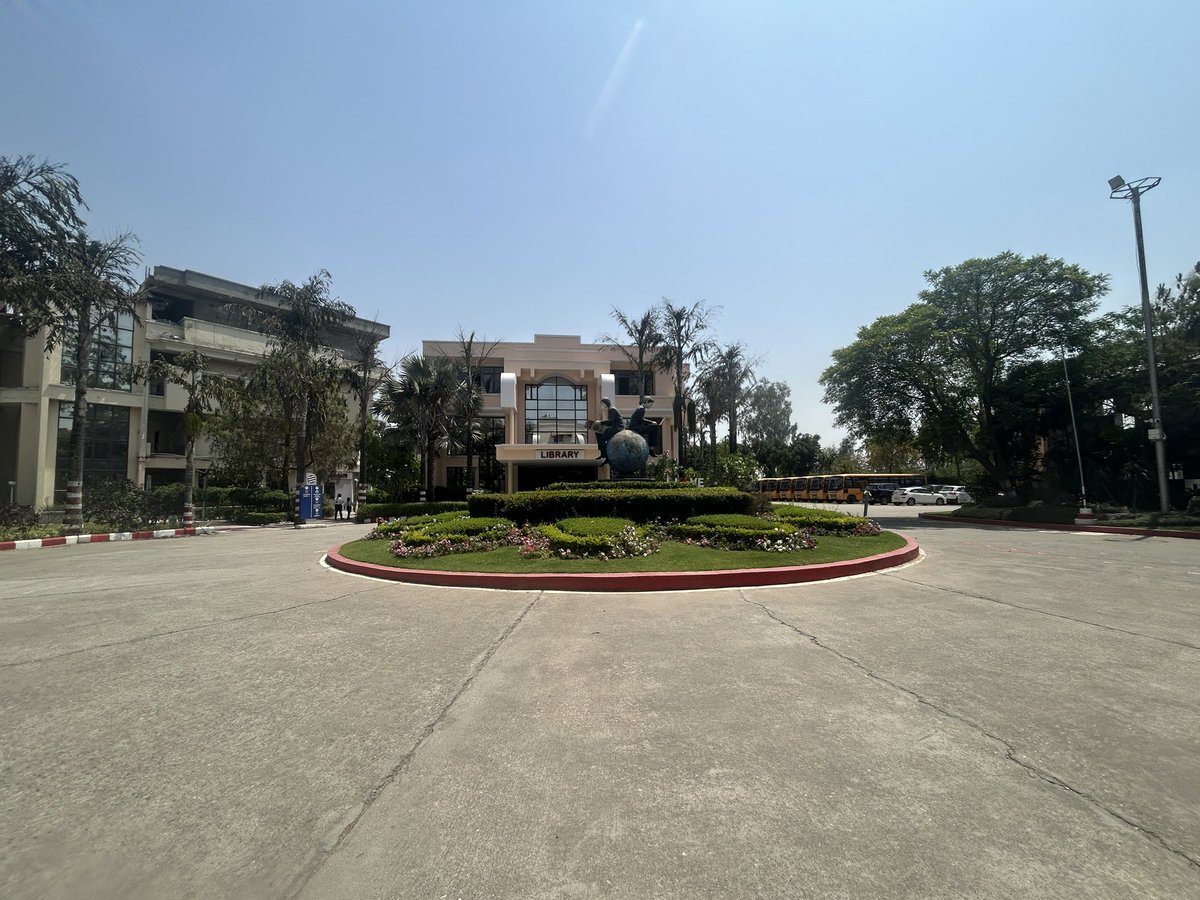 idisharana's tweet photo. Today visit in Invertis university Bareilly.
#admission2025_26 @ceorameshkumar #invertis @InvertisUni https://t.co/9ssDJWGnBJ