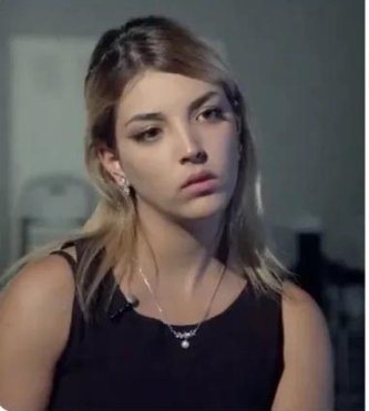 Isabel Peralta condenada a 1 año de prisión por decir : 
- España es cristiana y no Moramierda.
- Esto no es inmigración, es una invasión.
Osea , un año de cárcel por decir la verdad.