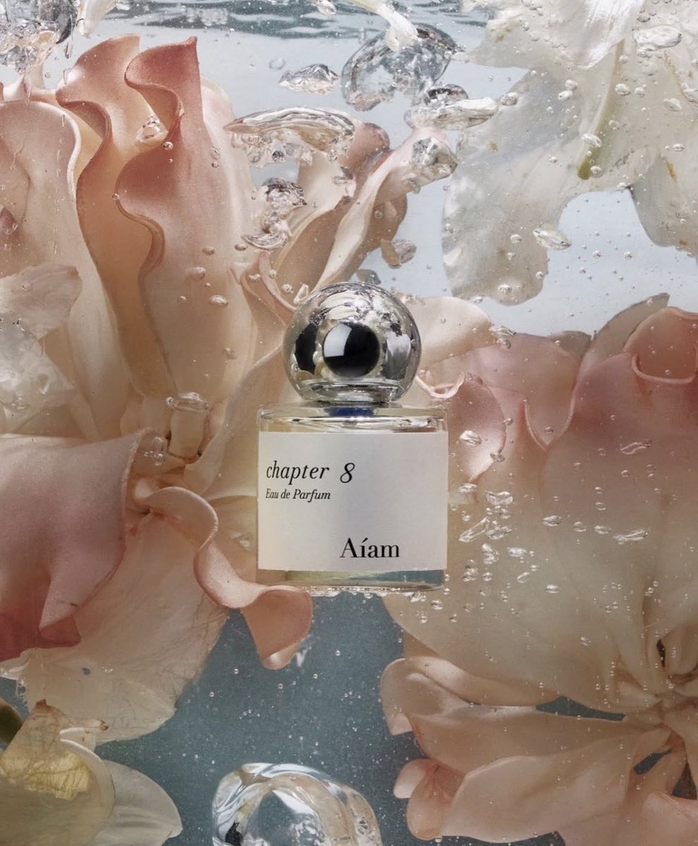 香水はAiamのchapter8が好き。柔らかくて柔軟剤みたいな女の子らしい