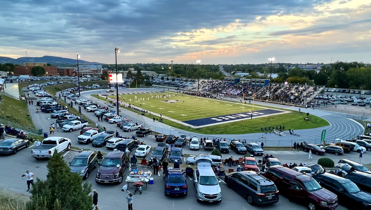 CFB Home (@cfbhome) on Twitter photo Stadium of the Morning 🥞
🏟️ O'Harra Stadium
✔️ Capacity: 3,500 seats + 250 car spots
📍 Rapid City, South Dakota
Home of <a href="/HardrockerFB/">South Dakota Mines Football</a>
Last photo by @CFBcampustour Stadium of the Morning 🥞
🏟️ O'Harra Stadium
✔️ Capacity: 3,500 seats + 250 car spots
📍 Rapid City, South Dakota
Home of <a href="/HardrockerFB/">South Dakota Mines Football</a>
Last photo by @CFBcampustour