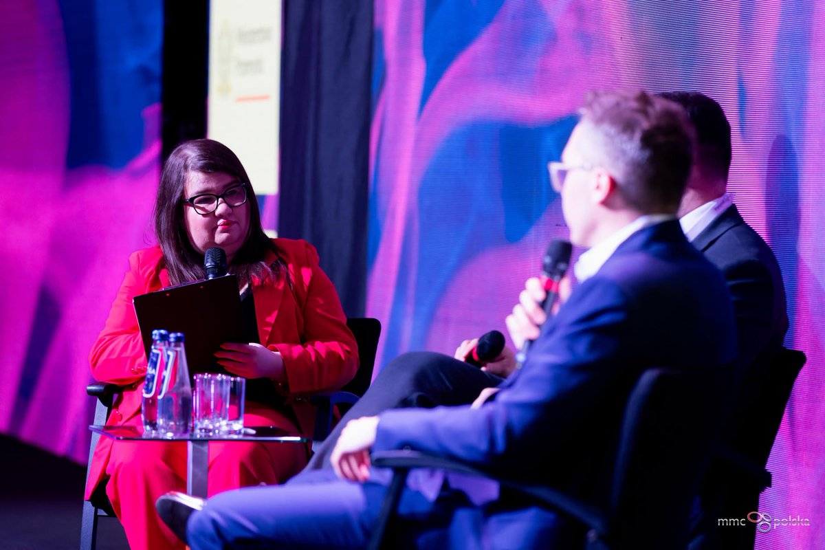 Debata Potencjał technologii blockchain na rynku finansowym dostarczyła cennych spostrzeżeń na temat roli tradycyjnych instytucji w świecie aktywów cyfrowych oraz możliwości, jakie daje blockchain w modernizacji infrastruktury finansowej.

#FinTech2025 #InsurTech2025