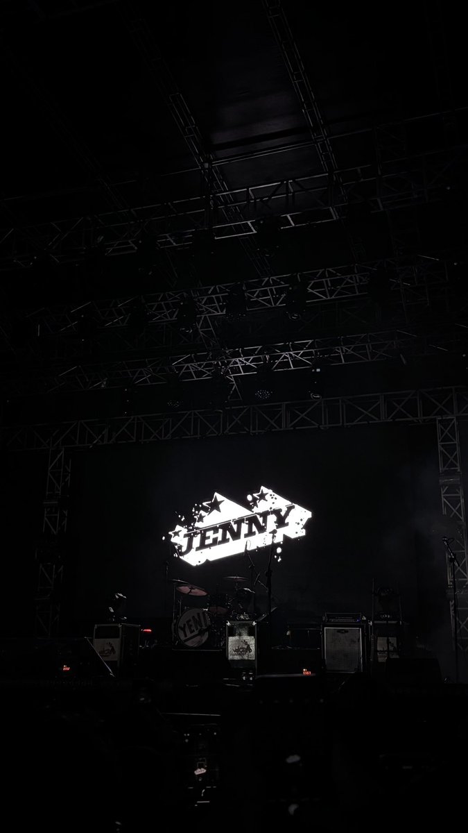 zidandzz's tweet photo. Koe kabeh ki pekok, ndelok band sing wes mati! @empatkarib https://t.co/VzdNuxyW4F