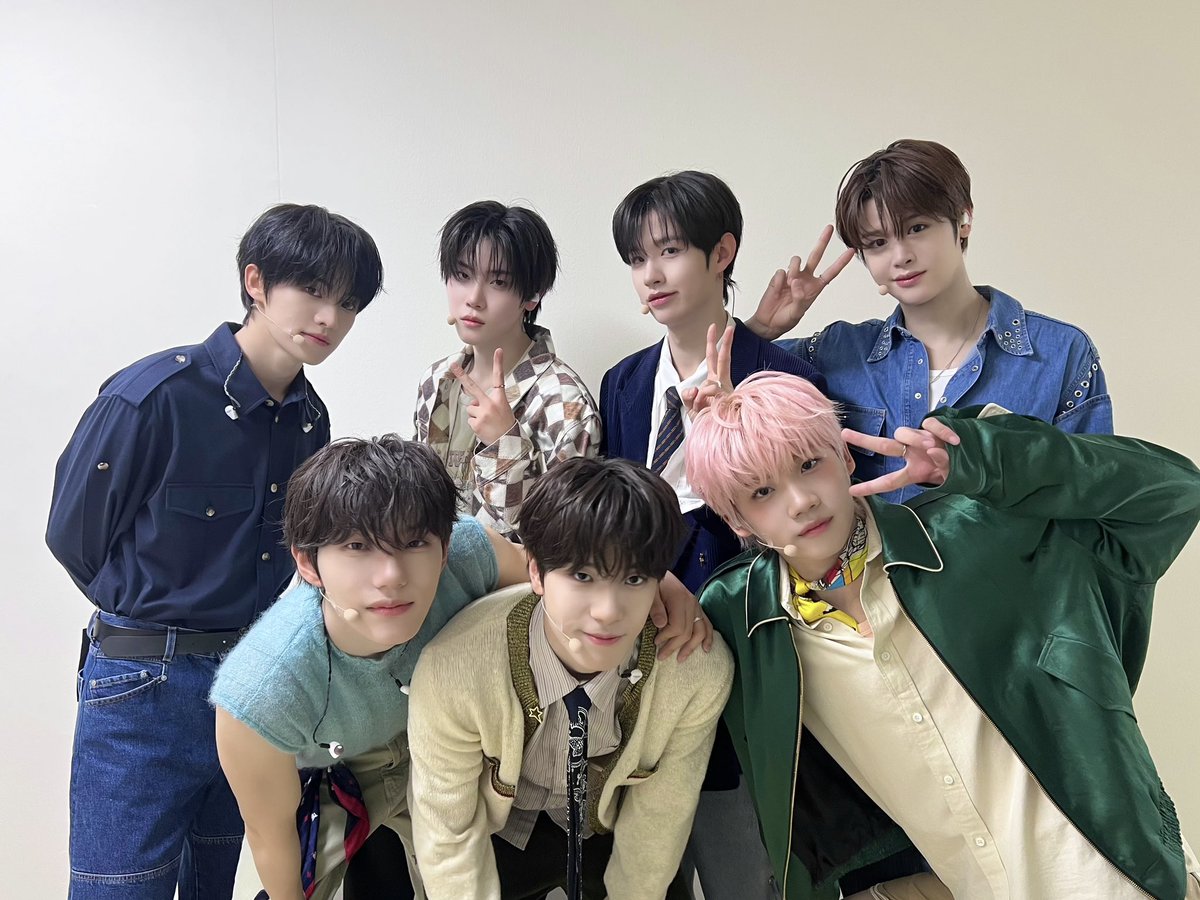 closeyoureyes_7's tweet photo. 📂 𝗖𝗟𝗢𝗦𝗘 𝗨𝗣❕
└📁 arirang TV 'Simply K-POP' | 250414

#CLOSEYOUREYES #클로즈유어아이즈
#클유아 #CYE 
#ETERNALT
#내_안의_모든_시와_소설은
#All_My_Poetry https://t.co/yQ41pS7y7H