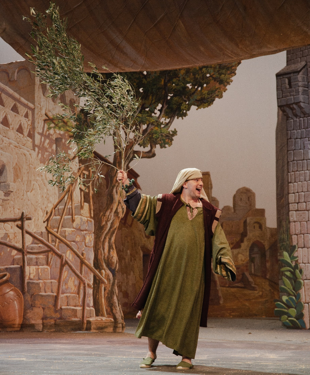 passiodecervera's tweet image. Quin millor inici de Setmana Santa que gaudint de La Passió de Cervera?

Un espectacle únic, amb més de 500 anys d’història, que et farà emocionar i reconnectar amb una de les tradicions més arrelades del nostre país.

📅Última representació 18 d'abril 
🔗lapassiodecervera.com