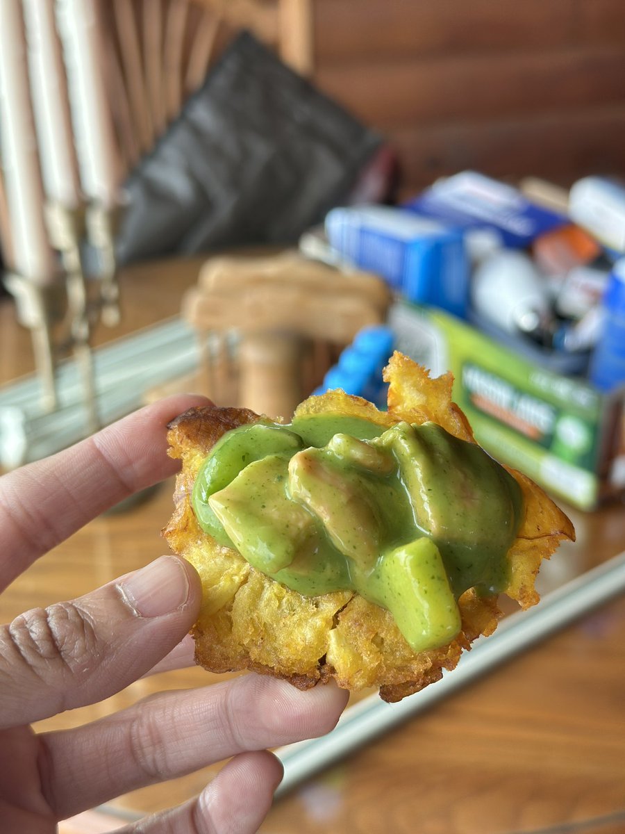 ricis_angel's tweet image. I bought a whole rainbow trout, filleted and deboned it, marinated it in citrus, then turned it into aguachile and made tostones. Perfect little snack.