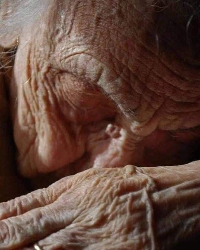 لقد فقدوا طاقتهم من أجلكم لا تتركوهم بمفردهم عندما يكونوا ضعفاء