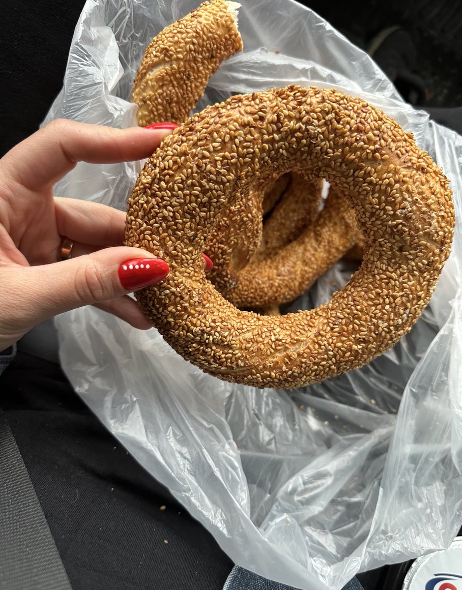 Hatay’a girerken veya çıkarken Belen’de durup simit almak yazısız bir kuraldır