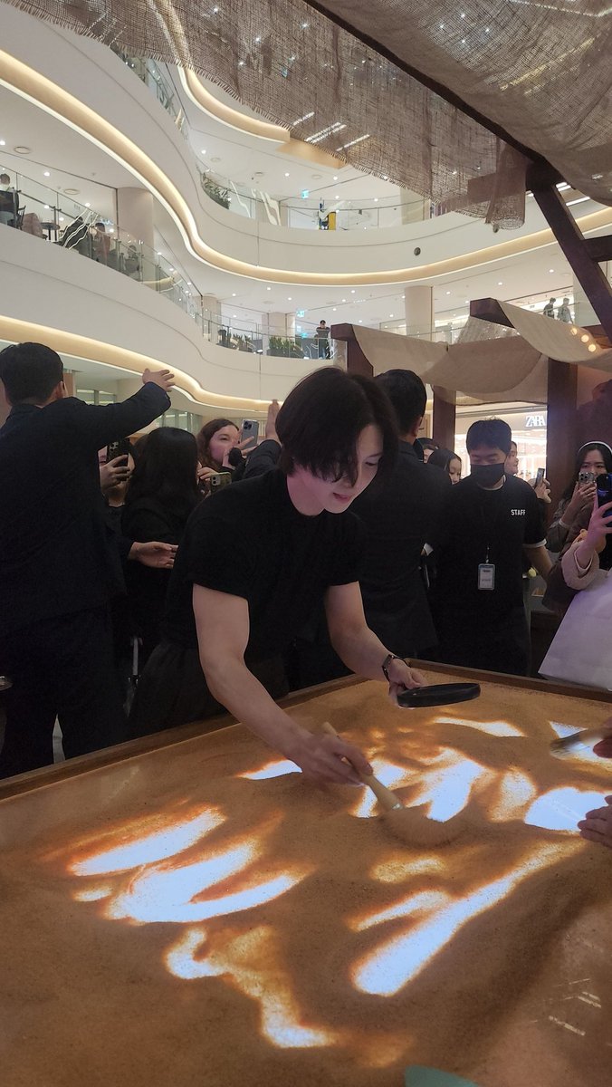 진짜 코앞에서 내새끼를 봤다