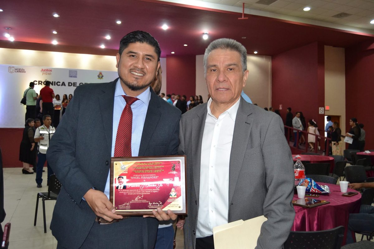 JAVI004's tweet photo. Este fin de semana recibí el reconocimiento Ángel Fernández de la Federación Mexicana de Cronistas Deportivos. https://t.co/0dL9KQuGFA