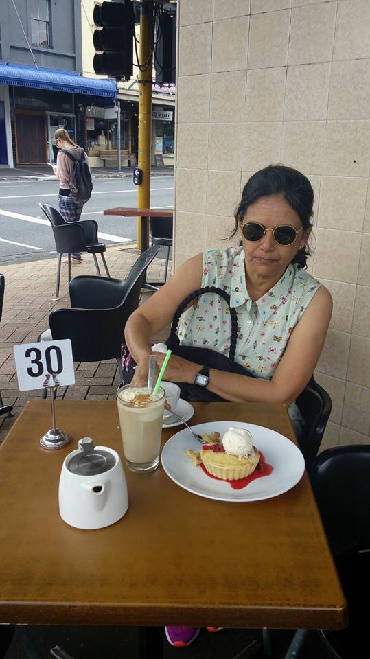 w_karve's tweet photo. #NewZealand #Food #Memories #Frasers #MountEden #Auckland #NZ - circa 2016
"Better Half" enjoying a snack 😋 https://t.co/irBrOJ3tKn