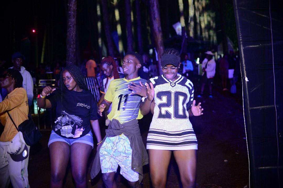 okwii_herbert's tweet photo. The #NdekuNyamaxUgWaragi was a thrilling and exciting 3 day festival bringing diverse groups of people together, enjoying Uganda’s number one Spirit — Uganda Waragi https://t.co/hV6Re5onuw