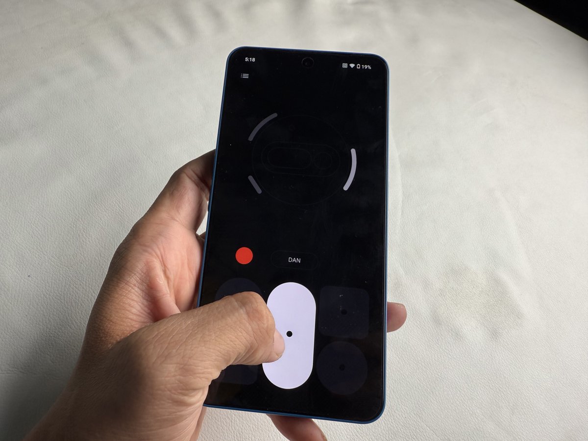 AakashGourX's tweet photo. #GlyphLighting
The Nothing Phone 3A comes with 3 Glyph lightings on the back, which can be used and customized for various use cases:

1. For example, you can use the Glyph lights to get notifications for calls and messages with the "Flip to Glyph" feature.
2. You can create ringtones using the Glyph Composer.
3. In the Glyph settings, you can set and monitor the timer using one of the Glyph lightings.
4. There's also music visualization, which syncs the music with the Glyph lights, like a karaoke set.
5. You can also adjust the intensity of these lights, and if you don't want them to constantly blink, you can turn them off as well.
