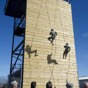 Red_N_Right's tweet image. 💪 Maintain your strength and conditioning! After active military service and while completing my Bachelors, I enrolled in Army ROTC and got in some rappelling. Competed on Ranger Challenge. 🙏 1 Corinthians 16:13, &quot;Be watchful, stand firm in the faith, act like men, be strong.&quot;