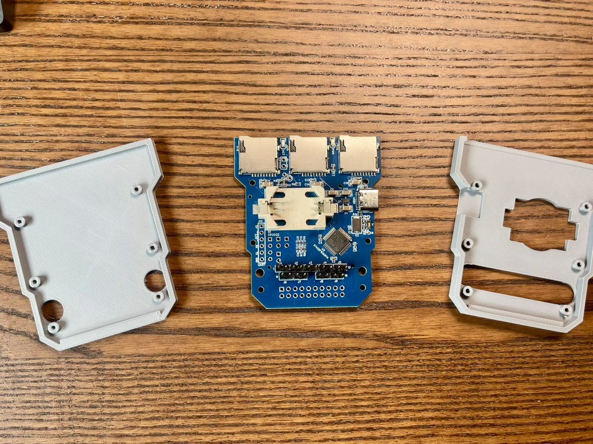 I’m terrible at designing enclosures. Seriously, it’s not my thing. But that’s the beauty of this community: people step in with amazing contributions. Check out this great case designed for the castellated version of the ACSI2STM. It fits like a glove and looks clean! I’ll add