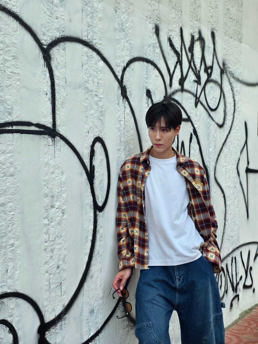 ขอบคุณสำหรับ700kนะครับ รักทุกคนมากๆสุขสันต์วันสงกรานต์นะครับ 🍳😎

WE FOUND JUNIORMARK 700K
#700KIGJuniorMark