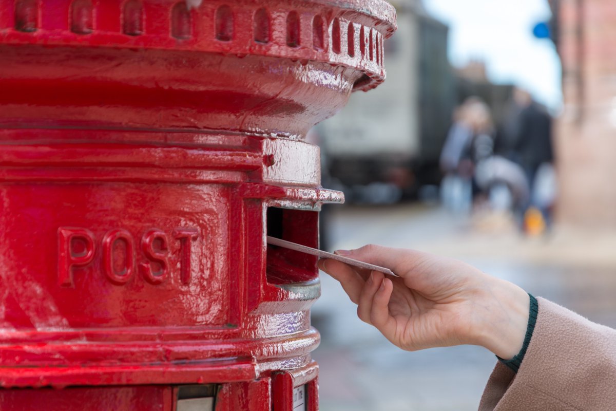 ✉️ Prefer voting by post? Apply online or download a form from GOV.UK or Electoral Commission's website. Remember the deadline: 5pm, 11 working days before the election.Plan ahead if you're abroad! More info: westlancs.gov.uk/about-the-coun…