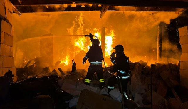 diariohoynet's tweet image. 🇷🇺🚀|#Rusia | #Misiles 

Rusia lanzó un ataque masivo con misiles balísticos en el noreste de Ucrania 

El ataque provocó al menos 32 muertos y 84 heridos.  

diariohoy.net/internacional/…