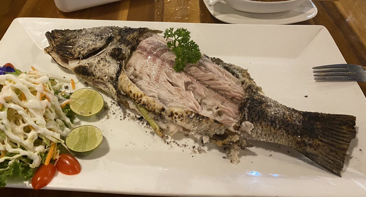 life_inframe's tweet photo. 6. **Steamed Fish with Lemongrass**: "Delicate, fragrant, and oh-so-fresh – Steamed Fish with Lemongrass is Thai elegance 🐟🌾 #SteamedFish #ThaiCuisine #HealthyEats https://t.co/TCRk8Gcqdx