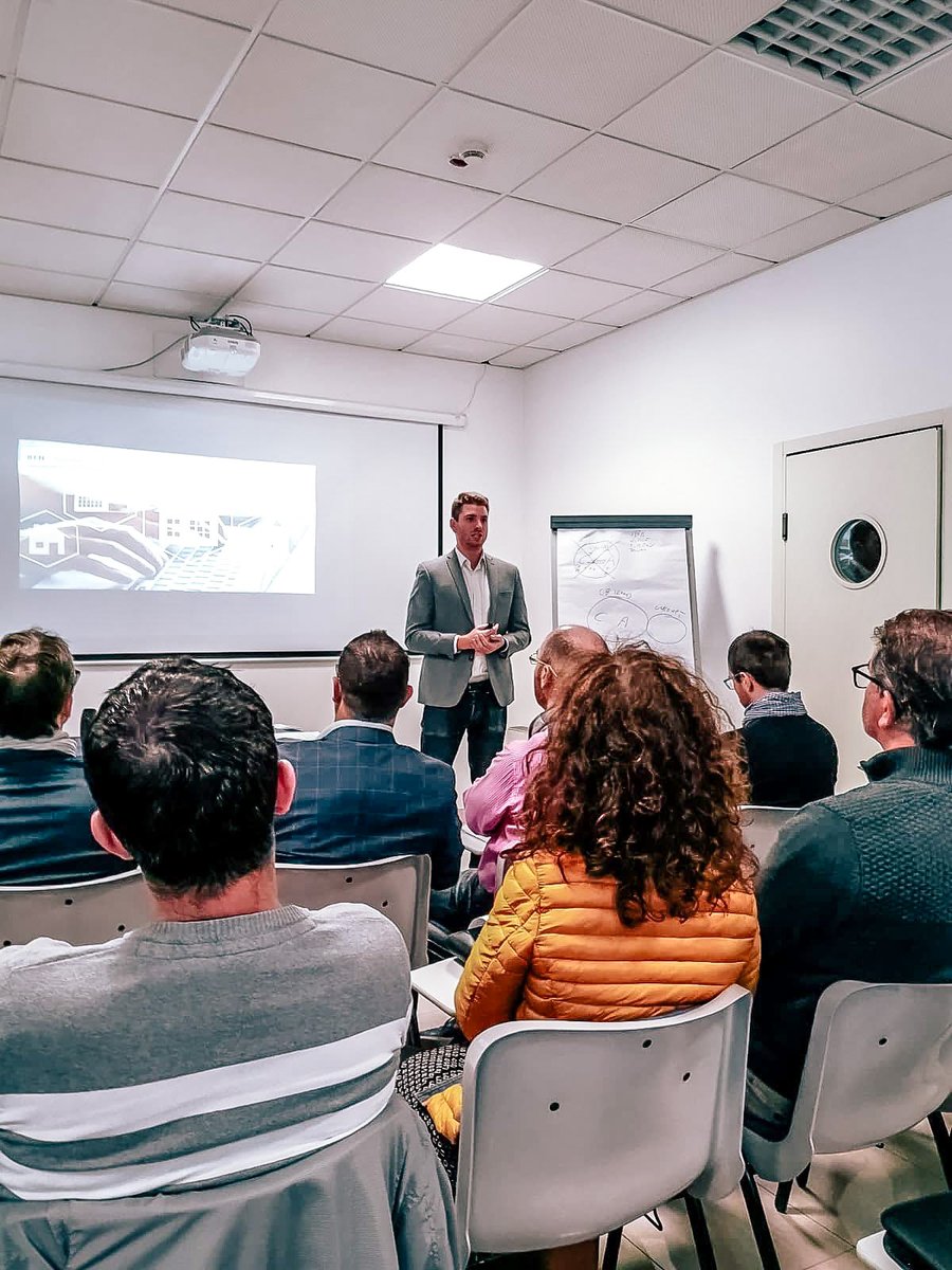 shamanste8's tweet photo. Back in 2018, I and my brother co-founded one of Italy’s first crypto schools 🇮🇹

We didn’t just talk Web3 online, we organized real-life events, educated thousands, and hosted hundreds in person.
From classrooms to the blockchain, it all started there. https://t.co/p8Wb5iJEv5