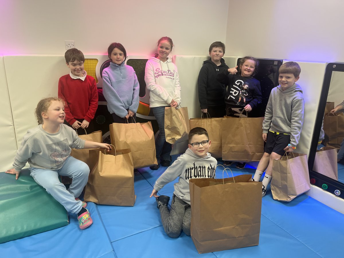 𝑺𝒆𝒍𝒇𝒄𝒂𝒓𝒆 𝑺𝒆𝒔𝒔𝒊𝒐𝒏 🫶🏾

As part of our AMSER funding, we were able to purchase some packs that offer our #YoungCarers a break from their caring roles. They had a choice of baking, sports, relaxation and games packs. They were so excited 🥰