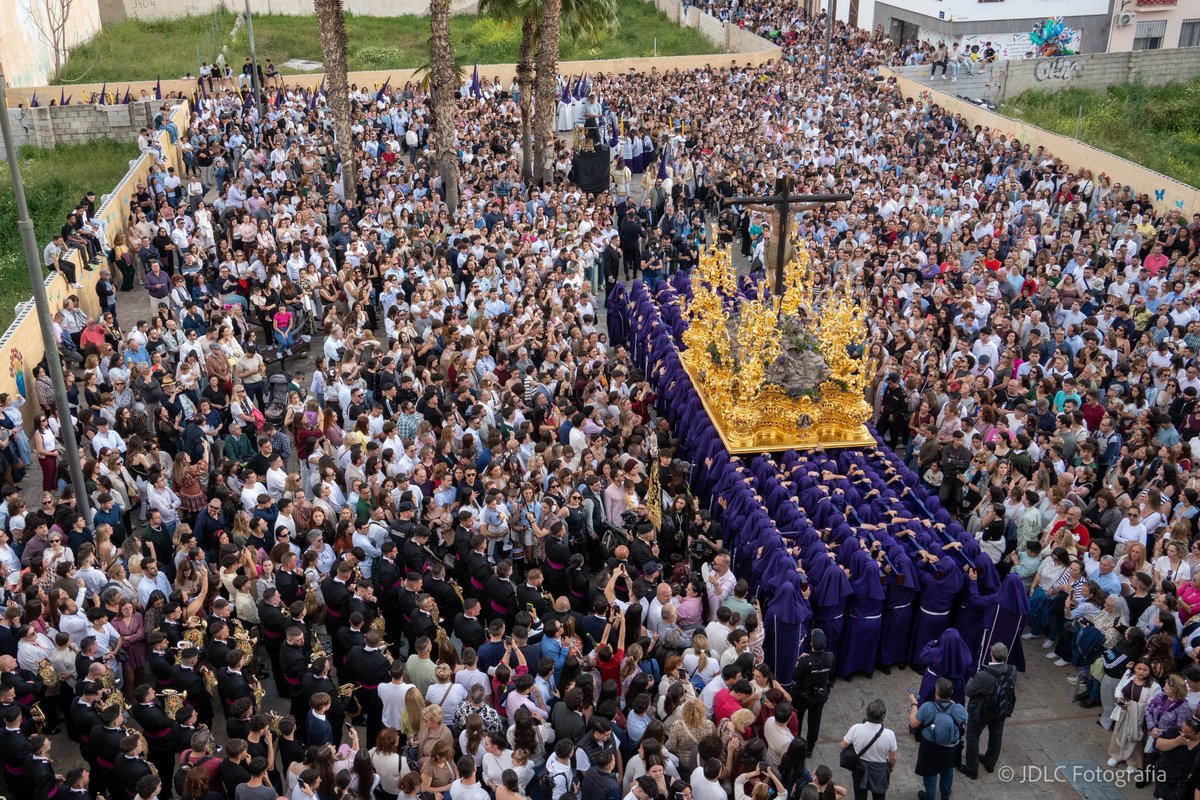 Ayer fue Domingo de Ramos y Málaga tenía una cita con ellos.
#CofradíasMLG