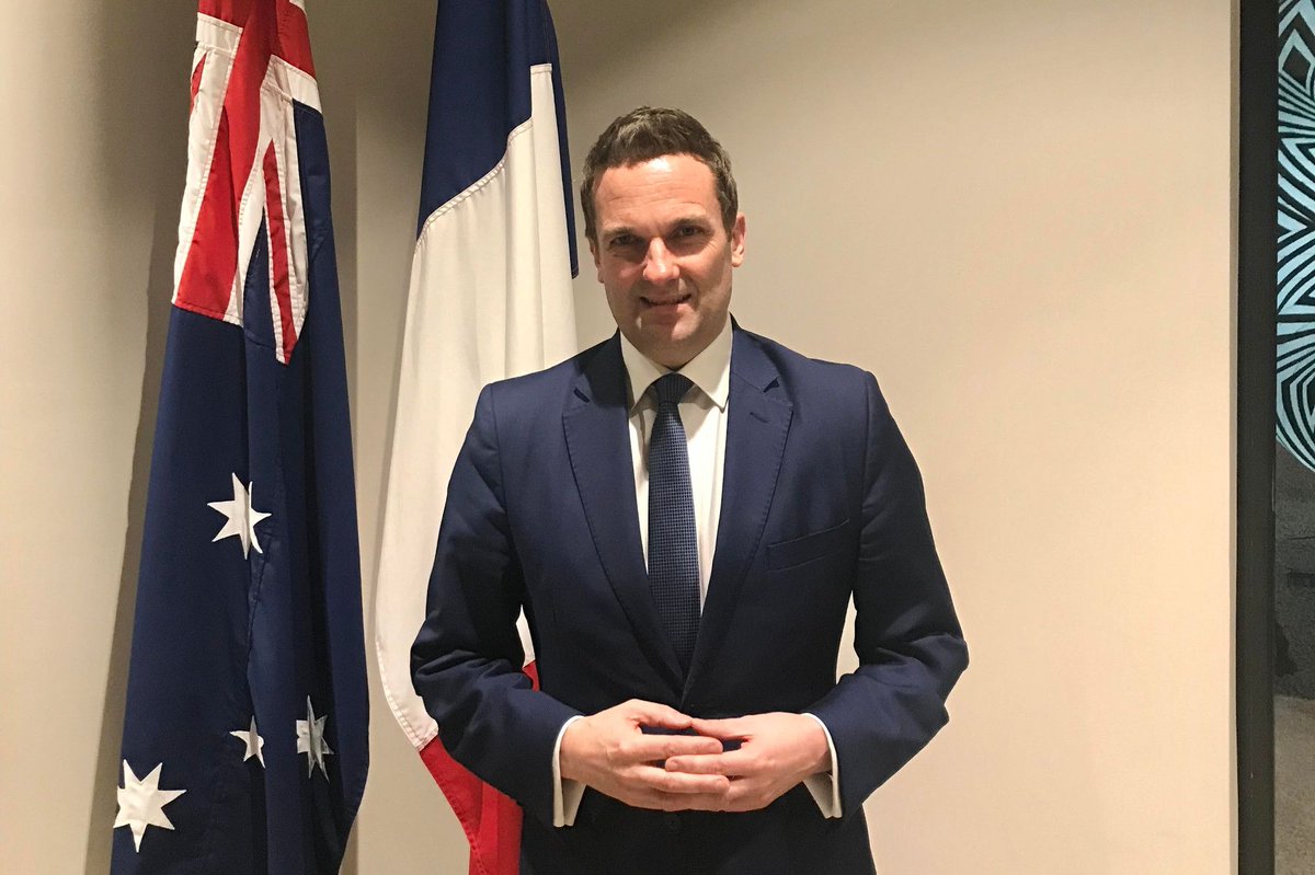 École de Guerre (@ecoledeguerre) on Twitter photo 🇦🇺 L’École de guerre a accueilli <a href="/Brendan_Berne/">brendan berne</a> , ex-ambassadeur d’Australie en France, pour un échange stratégique passionnant sur la zone #IndoPacific 🌏 #VisionStratégique #Ecoledeguerre 🇦🇺 L’École de guerre a accueilli <a href="/Brendan_Berne/">brendan berne</a> , ex-ambassadeur d’Australie en France, pour un échange stratégique passionnant sur la zone #IndoPacific 🌏 #VisionStratégique #Ecoledeguerre