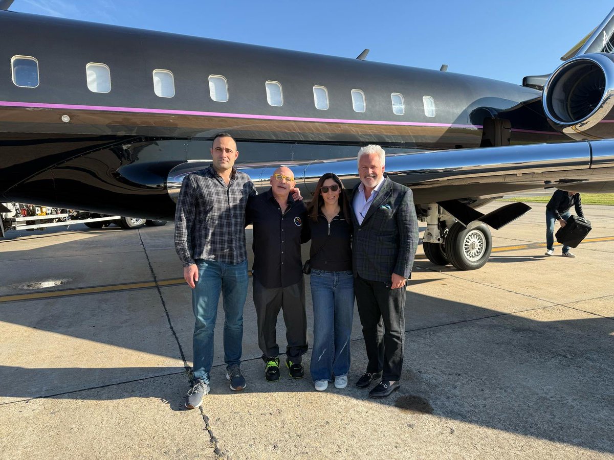 Great to be in Buenos Aires with <a href="/SoleCedro/">Sole Cedro</a> <a href="/rkcsteeler/">Rob</a> <a href="/CPACArg/">CPAC Argentina</a> #Tactic