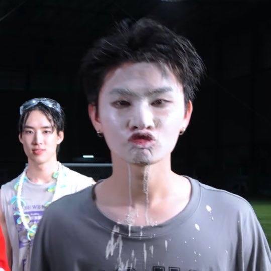 kh1ovele's tweet photo. มันแม่นบ่ล่ะสู… https://t.co/sKdCH533FL