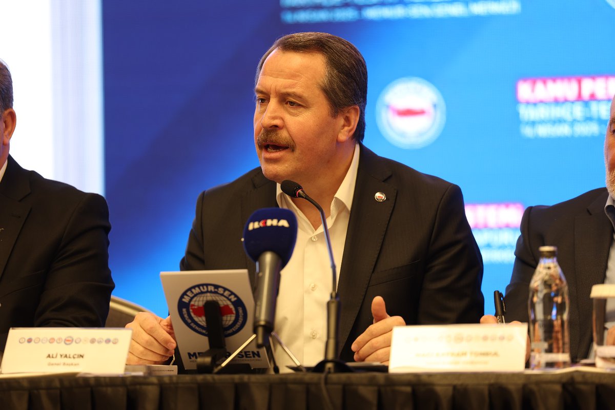 Emekli Memur-Sen yönetimimiz ile birlikte Memur-Sen'in kamu personel sistemine yönelik tekliflerini paylaşıldığı Kamu Personel Sistemi (Tarihçe – Tespit - Teklif) raporunun basın toplantısına katıldık.