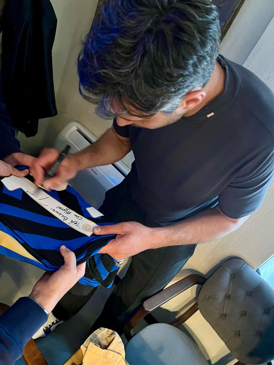 Me ish-Kapitenin Andrea Ranochia dhe delegacionin zyrtar te Inter në Tiranë, folëm për mundësinë konkrete të një Inter Football Academy në kryeqytet, së shpejti, një ide e objektiv i merituar për punën e shkëlqyer që po bën Inter Club Albania, ku jemi të përfshirë, që do të ishte