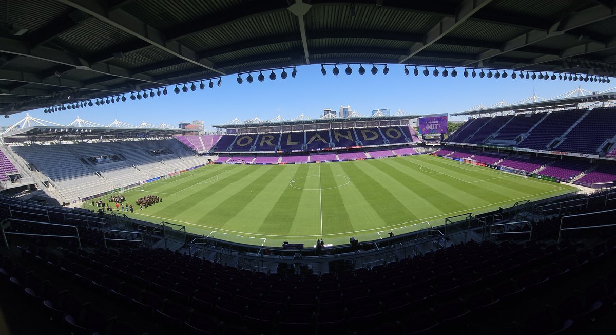 ERIKCBUISINE tweet media