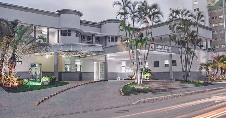 Governo Lula ACABA de REFORMULA programa de filas do SUS para GARANTIR cirurgias na rede privada. 

- A parceria com os hospitais PRIVADOS têm objetivo de ACELERAR o ATENDIMENTO pro povo! 

LULA SEMPRE PENSANDO NO POVO!!! 🇧🇷🦑🏥