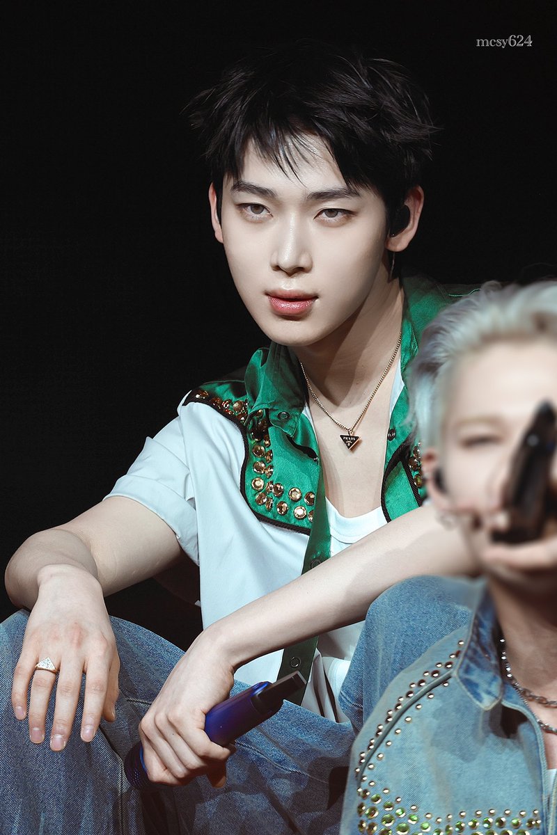 this emoji only for sunoo🧎🏻‍♀️🧎🏻‍♀️🧎🏻‍♀️🧎🏻‍♀️