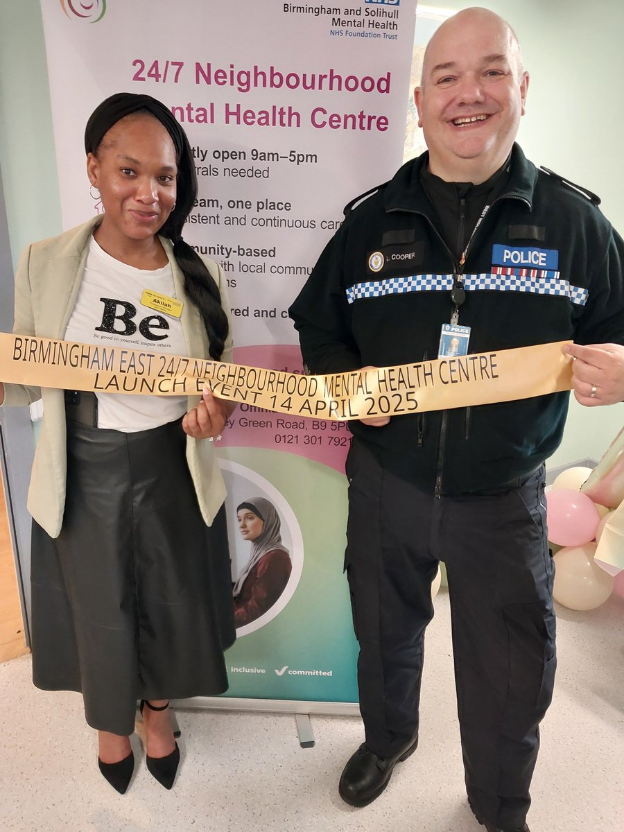 What a fantastic event hosted by 27/7 Neighbourhhod Mental Health Centre. A new approach to mental healthcare - right in the heart of the community. Amazing to see the community and partners coming together. PC Cooper is grateful for the invite #247NMHC #oneteamworkingtogether