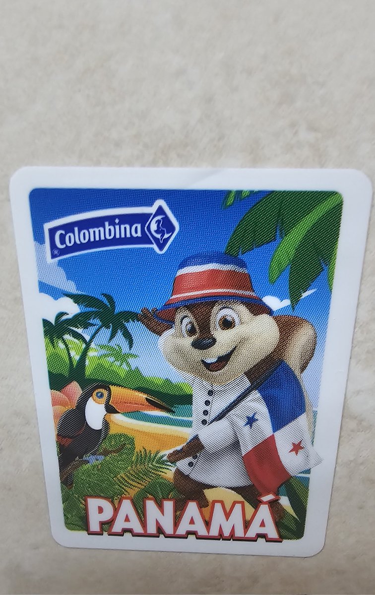 R_RuizDiaz's tweet photo. Que tiene mal este sticker que viene con las golosinas nucita? https://t.co/f53KndSn6q