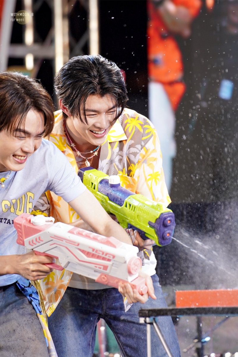 140425💦

เด็กเล่นน้ำ👶🏻💦

<a href="/nichameen8/">Meen Nichakoon</a> 
#Meennicha8
#MEENPINGxICONSIAM