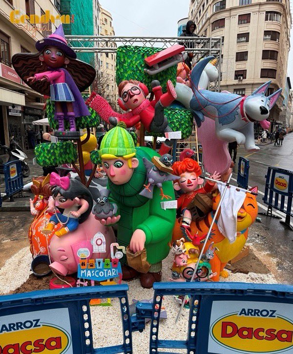 5º PREMIO SECCIÓN 4

FALLA INFANTIL AVENIDA DEL OESTE

ARTISTA: FRANCISCO TARAZONA

LEMA: MASCOTARI