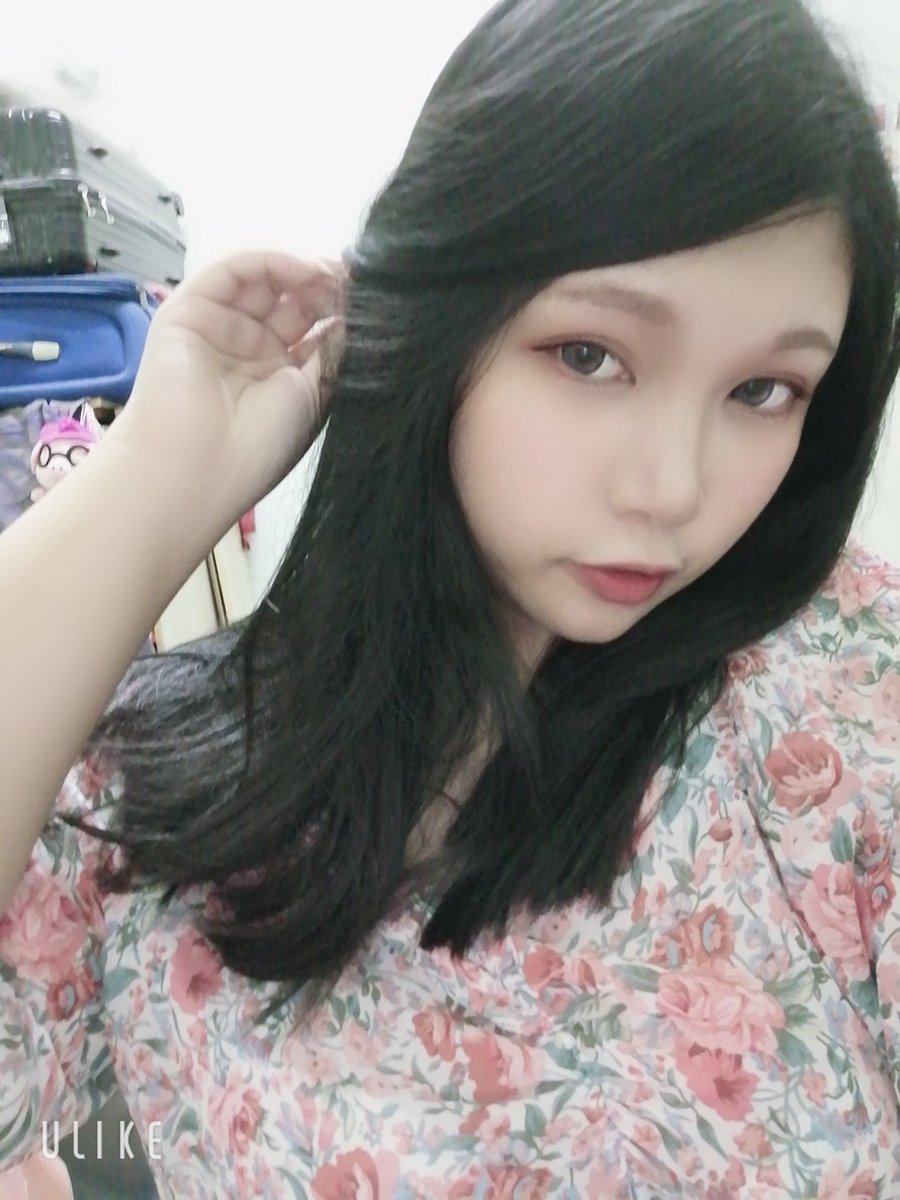 我觉得你很像一个人
像梦中情人