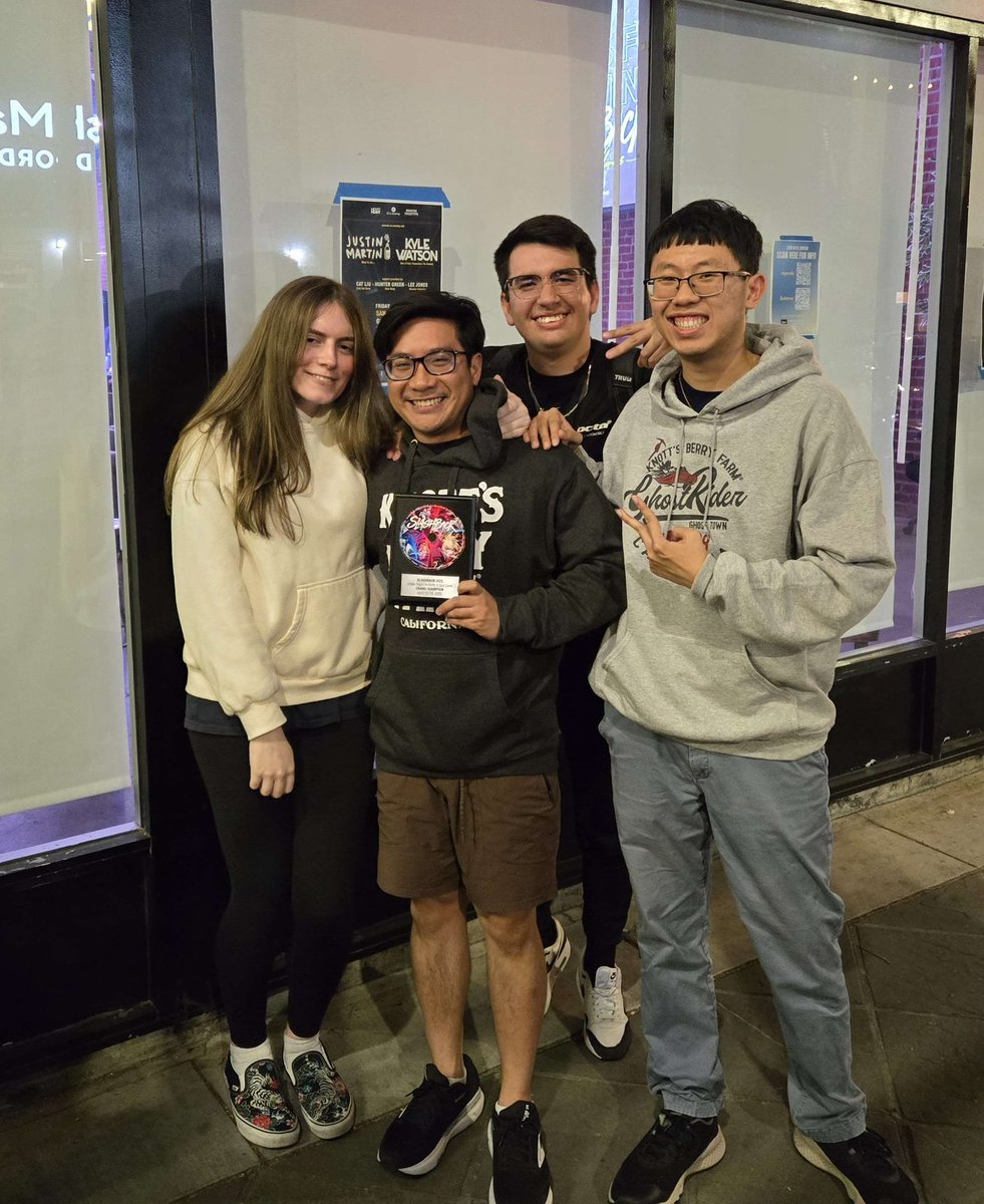 Another slashback in the books. A lot of things make this event special to me but being surrounded by the best people at least once a year makes it all worth it. 

Highlight was def having Jess show up out of nowhere, lowlight was having prem and smiles outplace me in bracket 🤒