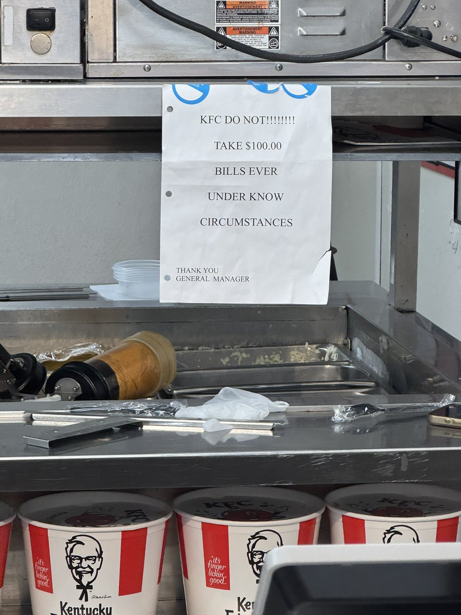 EliScuzz's tweet image. Yeah I’m going to zaxbys