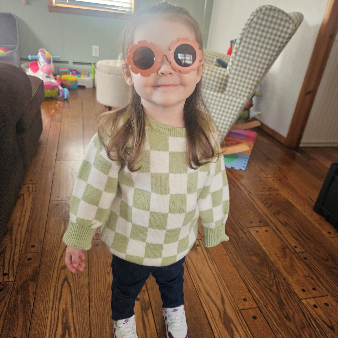 MFCHatWMC's tweet image. Hadley, 2, is thriving 8 months post-kidney transplant. "She's stronger and sassier daily," says mom Lindsay. Celebrate Hadley this #DonateLifeMonth! Her story bit.ly/43IGC28 #DonateLife #Kidney