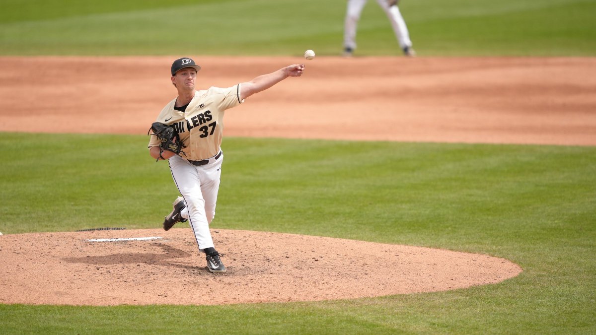 Purdue Baseball (@purduebaseball) on Twitter photo ๐ Job Well Done @IsaacMilburn4. He wins a full-count battle vs ASU's 2-hole hitter to strand the bases loaded, pitching over an error in LF. #BoilerUp
Big 2nd out on a foul pop up caught by <a href="/HoustonRussell6/">Houston Russell</a> near the visitors dugout.
Mid 2nd: No Score vs Arizona St. ๐ Job Well Done @IsaacMilburn4. He wins a full-count battle vs ASU's 2-hole hitter to strand the bases loaded, pitching over an error in LF. #BoilerUp
Big 2nd out on a foul pop up caught by <a href="/HoustonRussell6/">Houston Russell</a> near the visitors dugout.
Mid 2nd: No Score vs Arizona St.