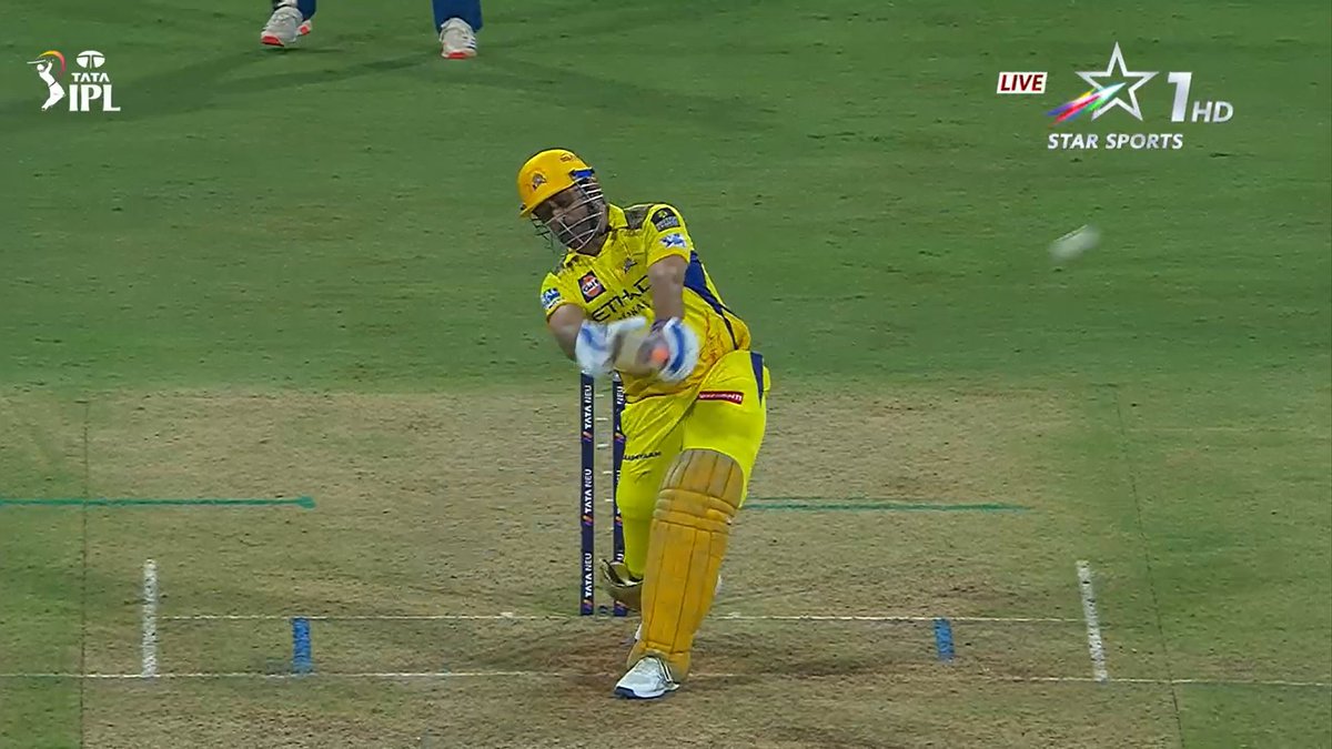 Sixer Dhoni

#WhistlePodu #IPLonJioStar #CSK