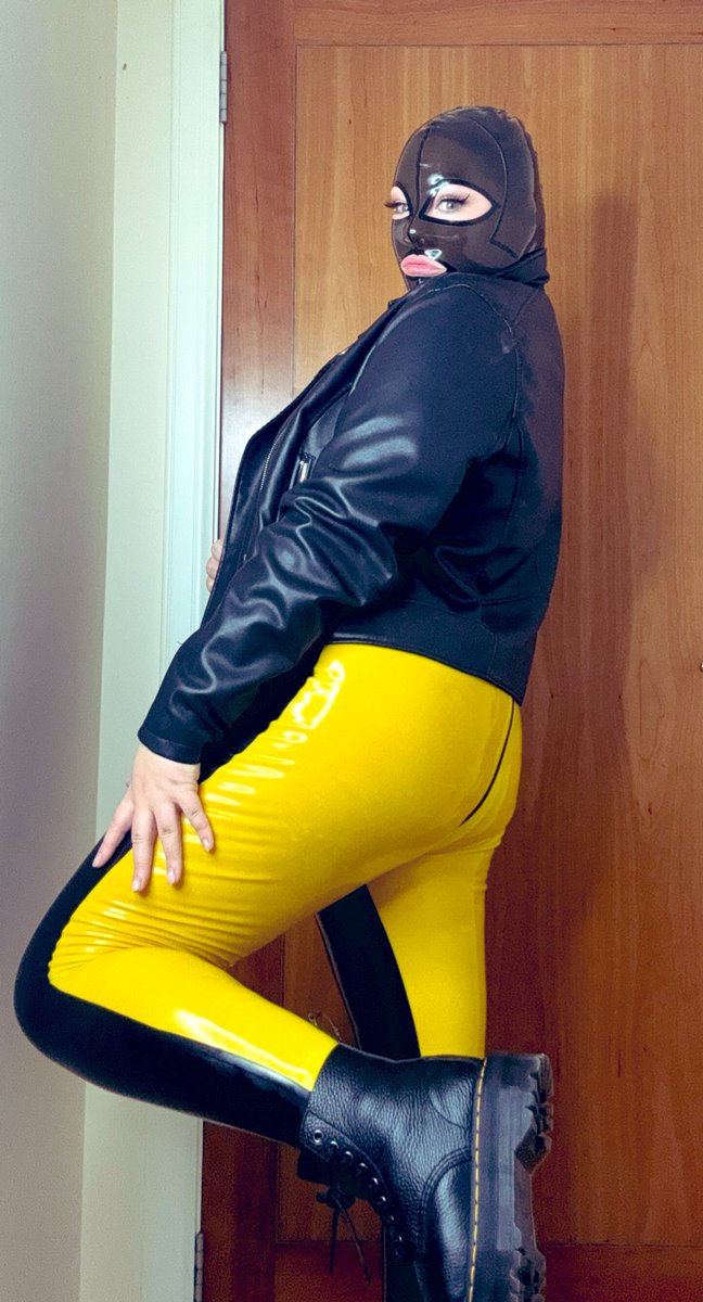 Elle Scott tweet media