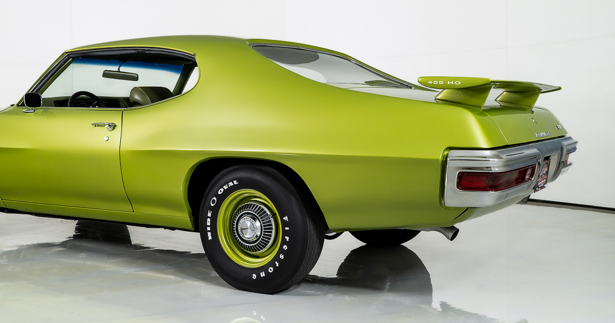 FastLaneSTL's tweet image. This 1971 Pontiac LeMans T-37 might look subtle in its Limekist Green paint and bench seat interior, but a 455 H.O. V8 is ready to surprise under the hood. Factory colors, period-correct wheels, and muscle car power done right.

See more at fastlanecars.com/vehicles/4176/…